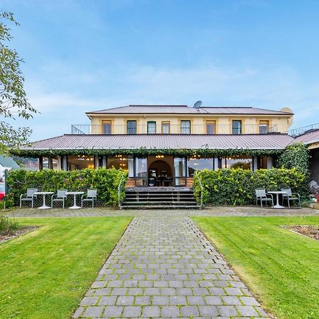 The Grand Hotel & Bar - Akaroa Exterior foto